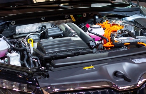 چرا برق و دیاگ رمضانی بهترین انتخاب برای خودروهای سنگین است؟